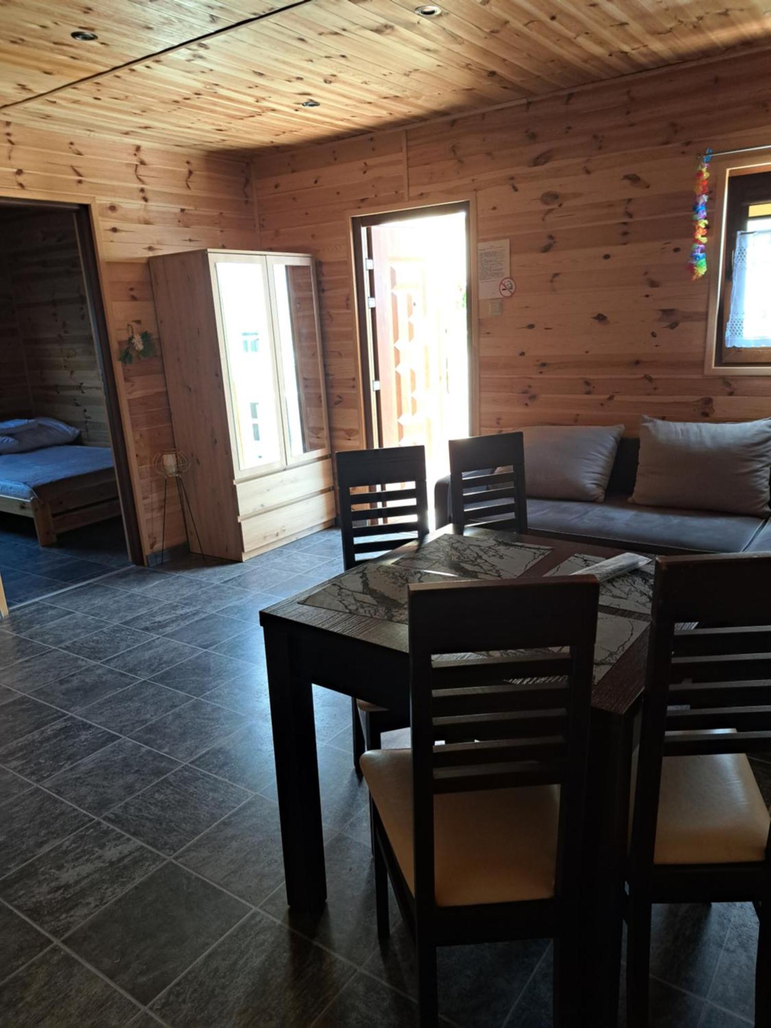 Domki Teo Pietrowe I Parterowe Rewal Exteriör bild